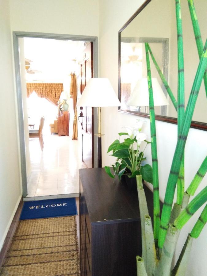 Ainis Guest House In Vista Amani Condominium Kuala Lumpur Extérieur photo