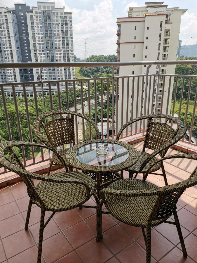 Ainis Guest House In Vista Amani Condominium Kuala Lumpur Extérieur photo
