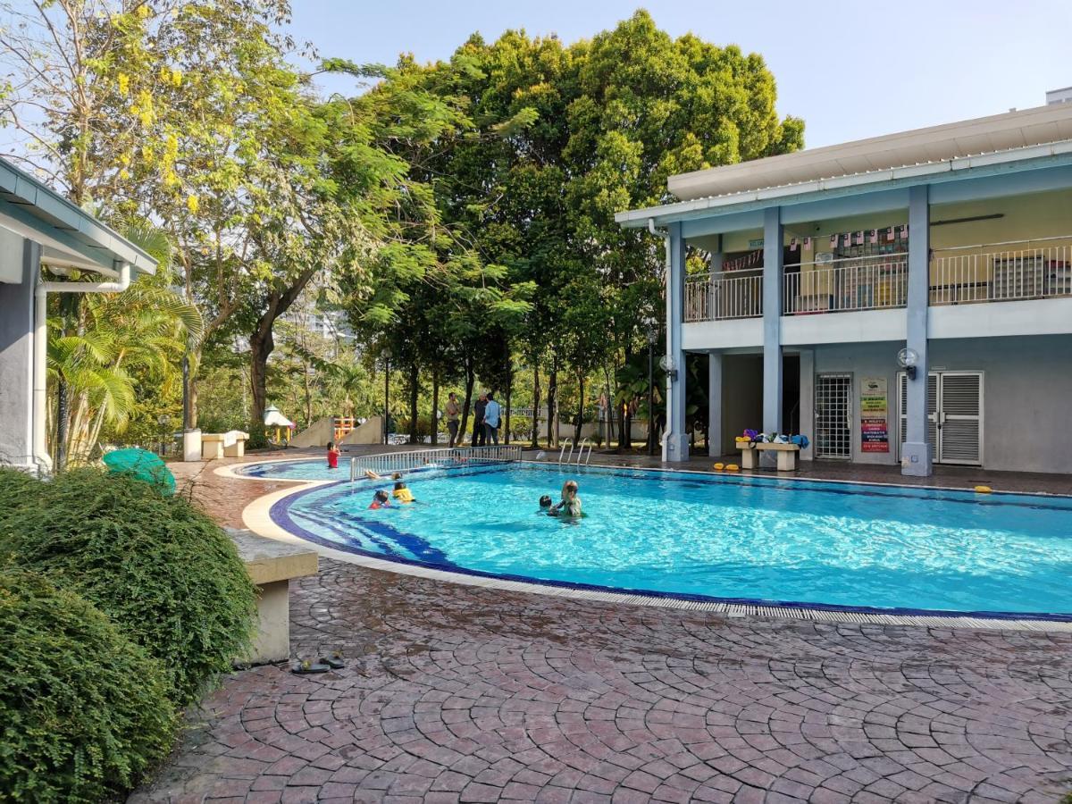 Ainis Guest House In Vista Amani Condominium Kuala Lumpur Extérieur photo